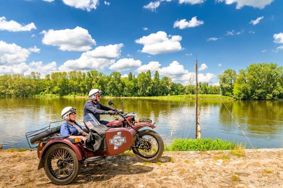 Tours: All of Loirevalley in a sidecar - Starting in Tours with a local guide
