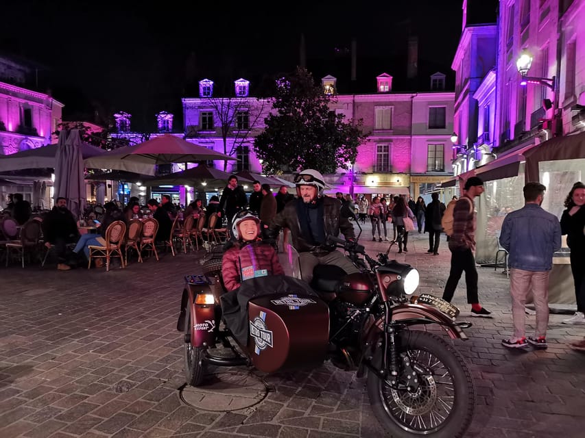 Tours: Vintage Sidecar Night Tour with Wine Tasting - What the private format means for the price