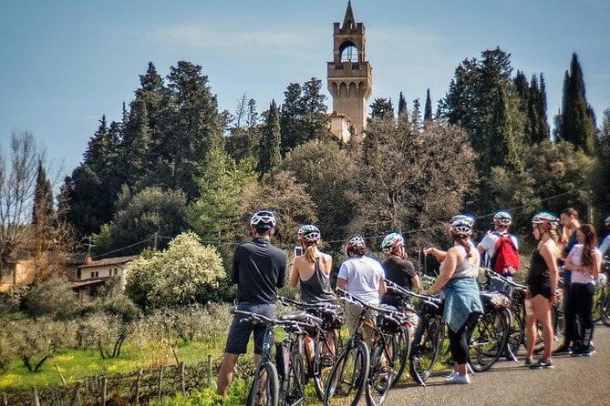 Tuscany Sunset Vespa Tour - Group Size, Timing, and Physical Demands