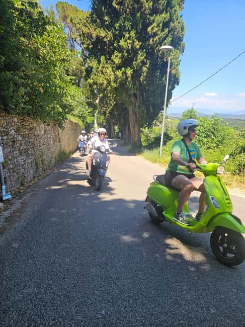 Tuscany: Vespa Tour with Traditional Lunch - FAQ
