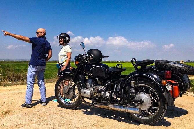 Valencia Highlights on a Vintage Sidecar with local driver - Cabanyal, the market, and Patacona