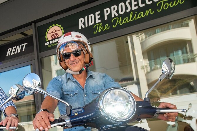 Vespa 125 rental to explore the UNESCO Hills - Key points to know before you book