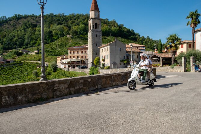 Vespa 125 rental to explore the UNESCO Hills - Starting in Conegliano with a Vespa 125