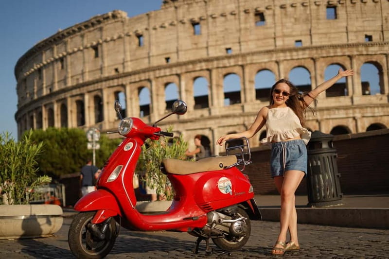 Vespa city tour in Rome with two different routes - Passing St. Peter’s Basilica and Castel Sant’Angelo