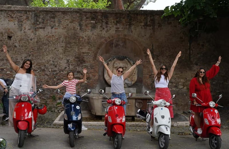 Vespa city tour in Rome with two different routes - Choosing between the two routes