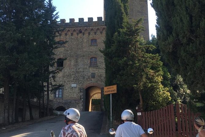 Vespa Elettrica 70 (125) Rental for the Full Day in Florence - Battery range is the detail to settle first