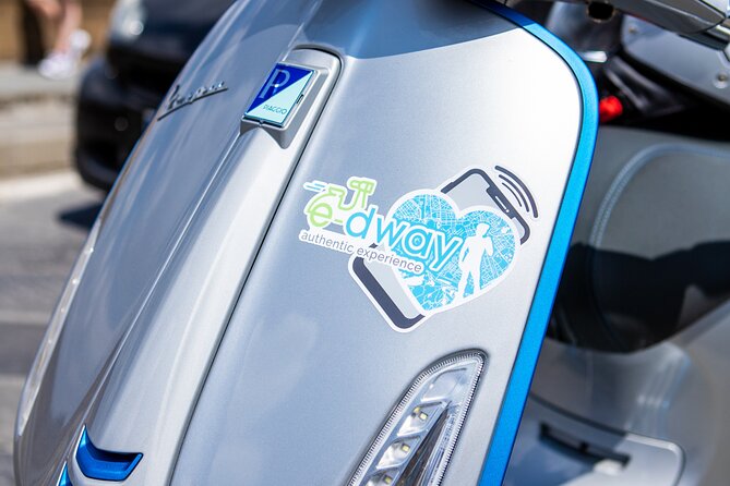 Vespa Elettrica 70 (125) Rental for the Full Day in Florence - Cancellation and booking timing