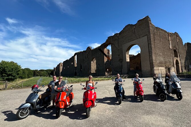 Vespa experience guided by us & Photo shoot - Circus Maximus and the Rose Garden