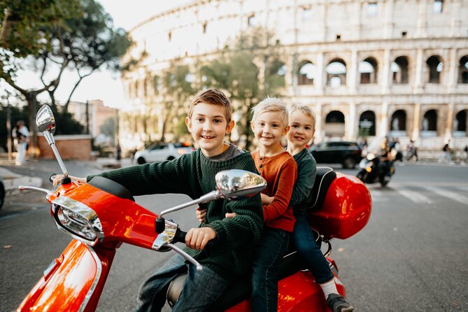 Vespa Photoshoot & Rome Tour - A Vespa ride with Rome as your photo studio