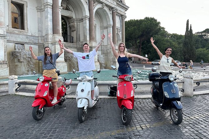 Vespa Photoshoot & Rome Tour - Starting beside the Colosseum