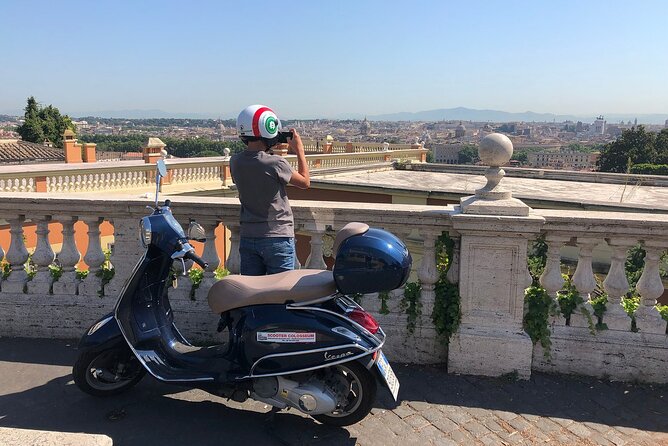 Vespa Primavera 125 cc Rental at Rome 24 ore - Riding Rome’s limited-traffic streets
