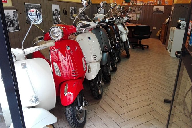 Vespa Rental in Rome 24 hours - Why a Vespa works so well in Rome