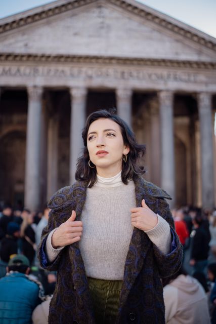 Vespa scooter tour in Rome with Pro-Photographer - The Colosseum: a fast photo stop with major impact