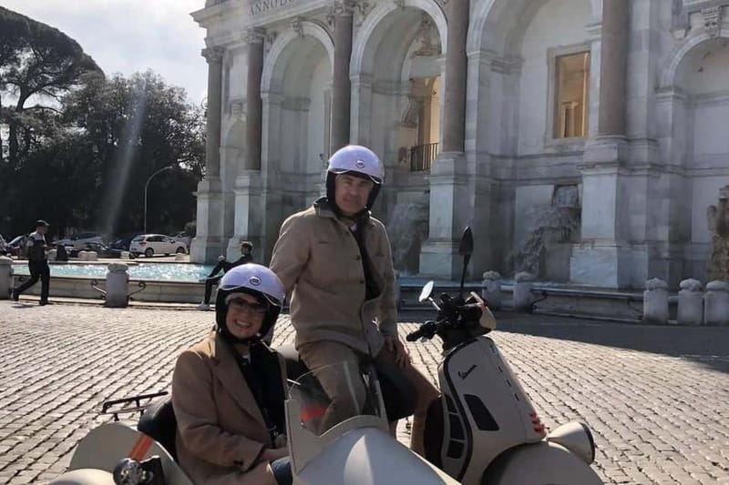 Vespa Sidecar Tour : Express Highlights of Rome - The Colosseum and Roman Forum provide the ancient Rome moment