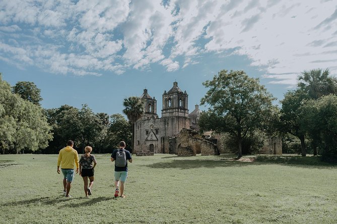 VESPA SiDECAR Tour in San Antonio with Tacos - King William and the city’s historic homes