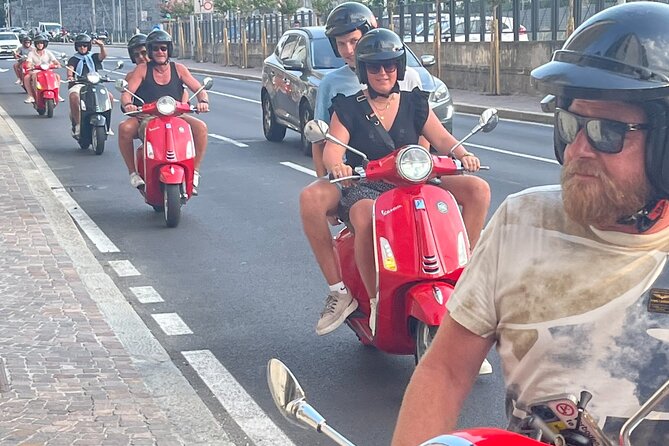 Vespa tour adventure on the lake - Villa Carlotta and its botanical gardens