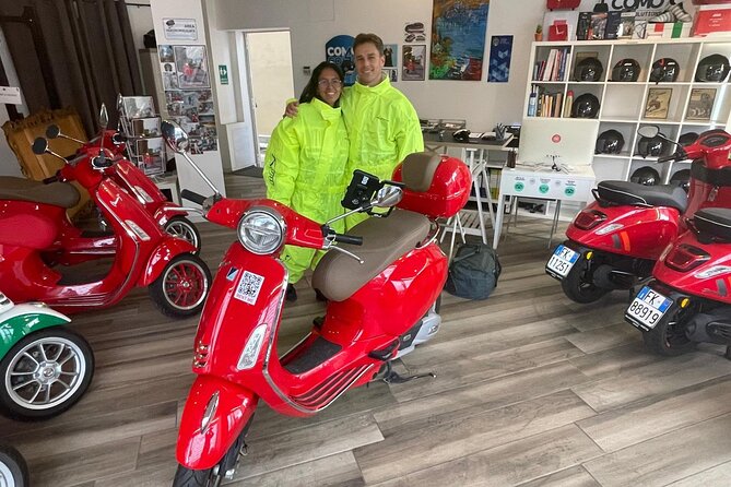 Vespa tour adventure on the lake - The license issue deserves serious attention
