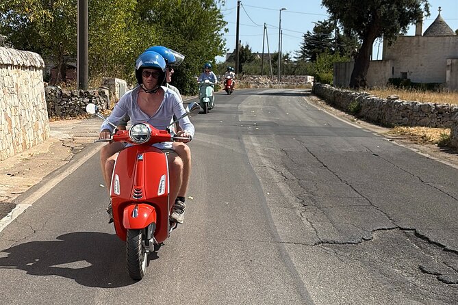Vespa tour from Polignano to Savelletri with octopus sandwich - Monopoli’s old harbor and historic center