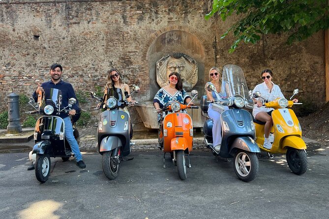 Vespa Tour Guided by Local in Rome - A Brief Look at the Pantheon