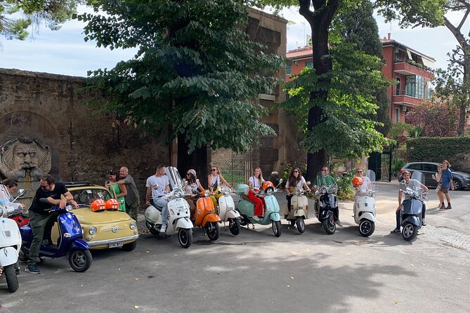 Vespa Tour in Rome Driven by Us with Optional Pick Up - Riding Rome from Piazza dei Calcarari