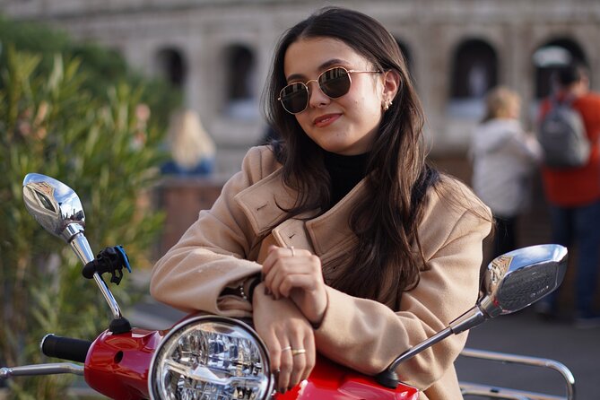 Vespa Tour in Rome with professional photographer - Castel Sant’Angelo and the ride back