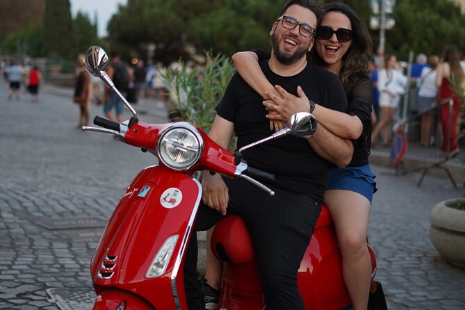 Vespa Tour in Rome with professional photographer - The photographer and guide make the difference