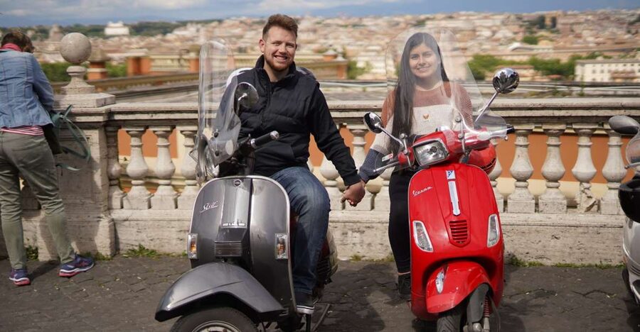 Vespa Tour with Professional Photographer - The Colosseum photo stop