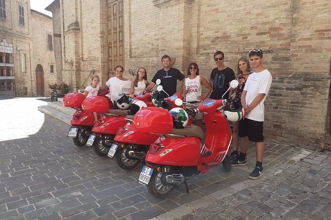 Vespa tour with written guide of Marche in Valdaso - Fabio’s briefing and the roadbook system