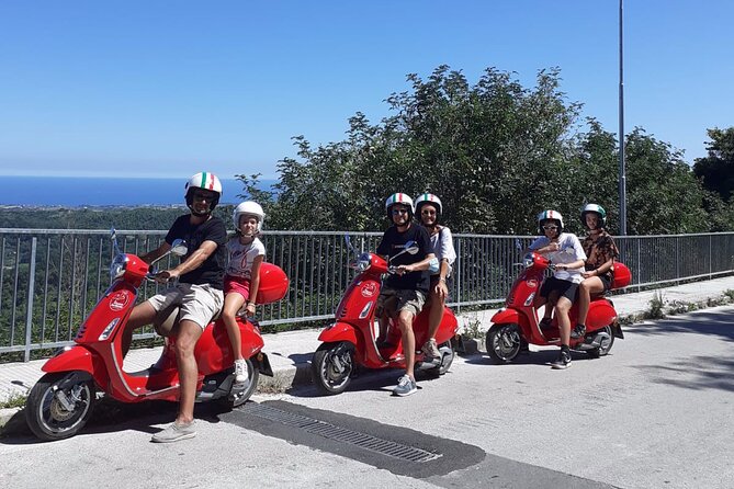 Vespa tour with written guide of Marche in Valdaso - Who will enjoy this most