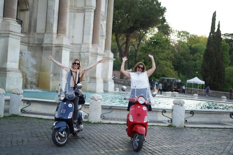 Vespa - Wine and Photography service in Rome - Timing, weather, and practical limits