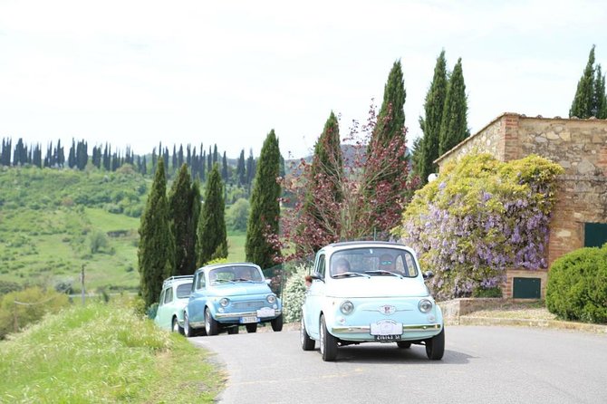 Vintage Fiat 500 Tour from Siena: Tuscan Hills and Winery Lunch - Monteriggioni, the compact medieval stop