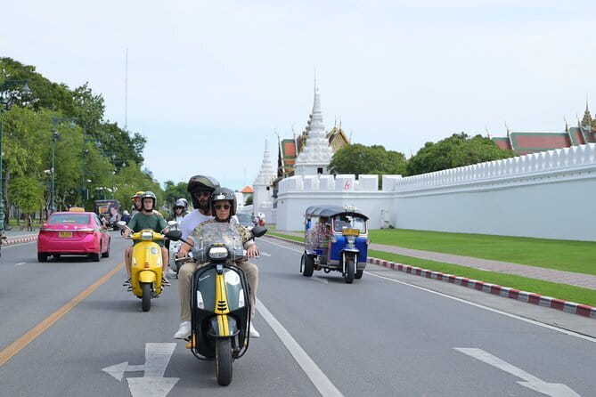 Vintage Scooter Bangkok Tour on Weekday (City Route) - Khlong Bang Luang and the Artists House
