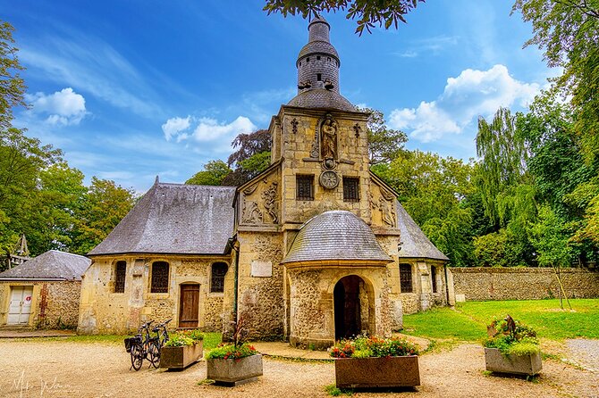 Visit Honfleur by sidecar: 1.5 to 3.5 hour tour along the coast - A quiet hilltop at Notre-Dame de Grâce and Mont-Joli